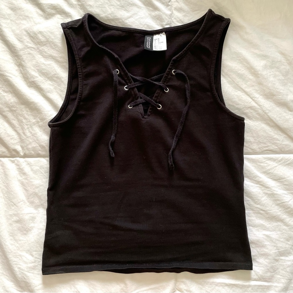 H&M DIVIDED | BLACK CROPPED TOP WITH DRAWSTRING DETAIL